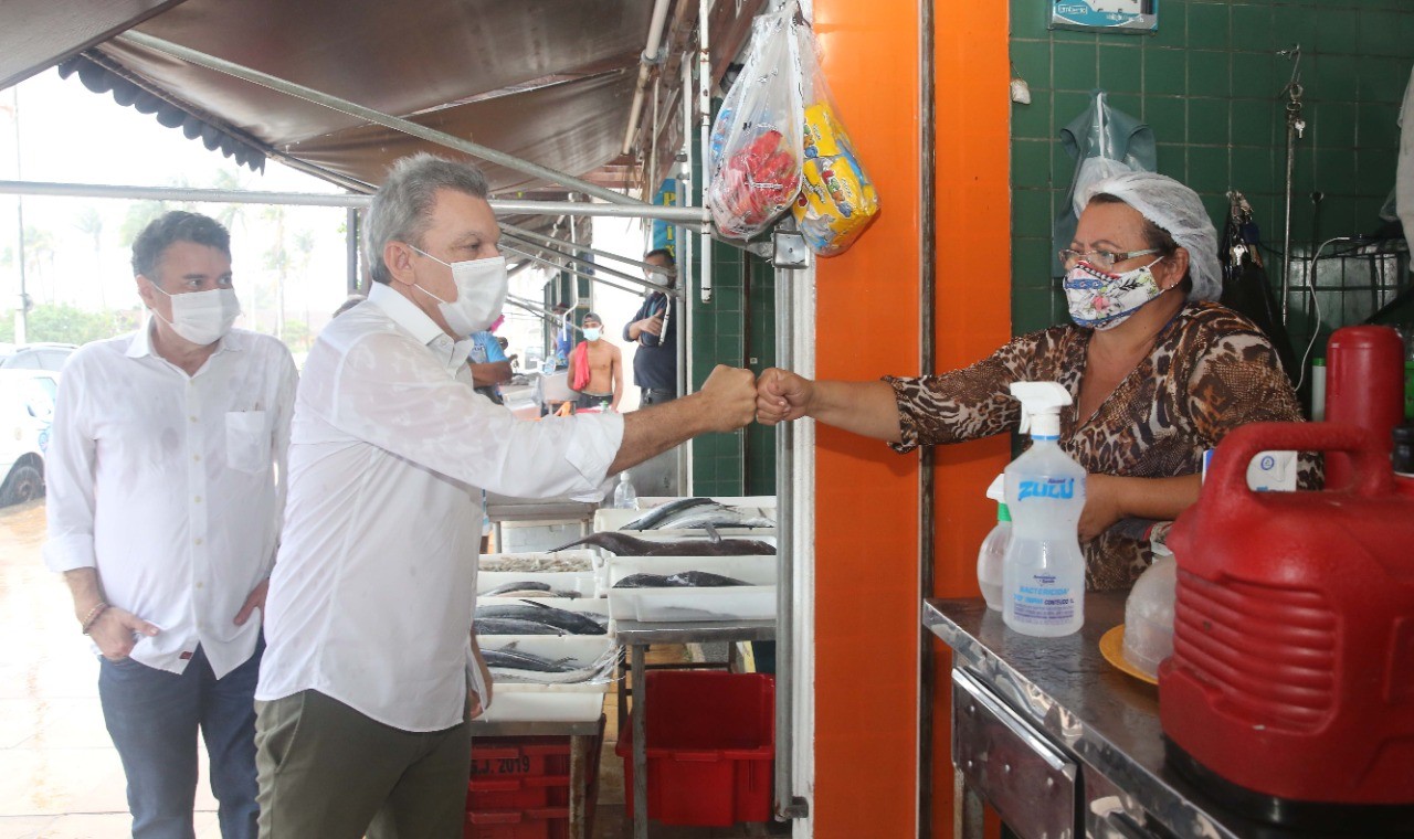 Fóruns Territoriais de Fortaleza - Fórun Territorial Cristo Redentor e Pirambu - Sarto visita Mercado dos Peixes da Vila do Mar e destaca isenção a ser concedida aos permissionários