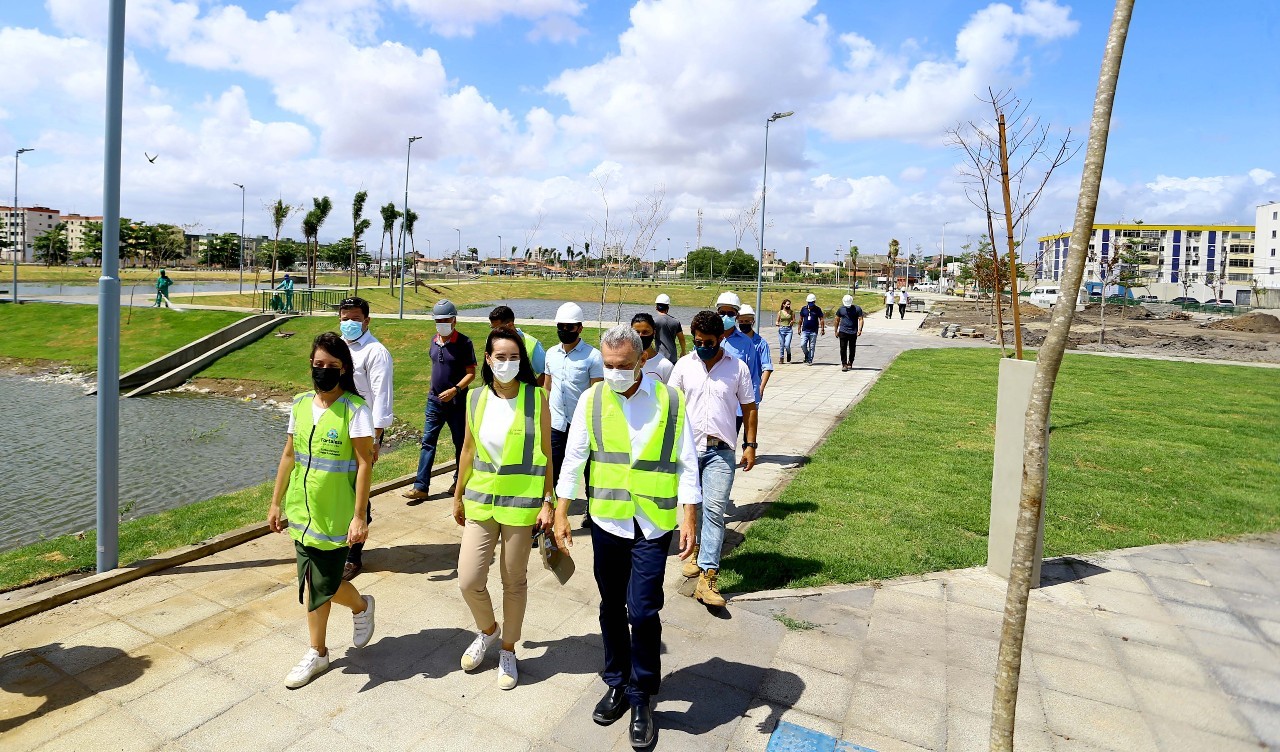 Fóruns Territoriais de Fortaleza - Fórun Territorial Conjunto Ceará I, Conjunto Ceará II e Genibau - Prefeito vistoria obras do Parque Urbano Rachel de Queiroz; primeira fase do projeto será entregue em janeiro