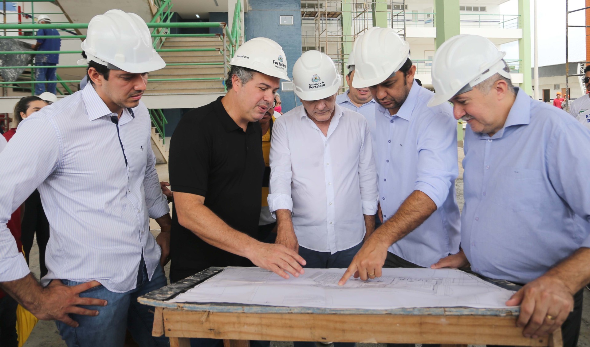 Fóruns Territoriais de Fortaleza - Fórun Territorial Conjunto Palmeiras e Jangurussu - Prefeito Sarto vistoria obras de ETI e CEI no Residencial Luiz Gonzaga, no Jangurussu