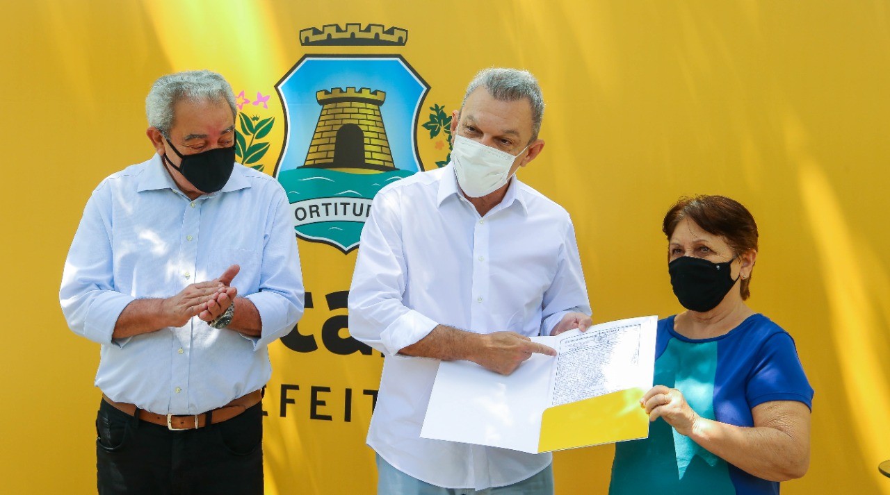 Fóruns Territoriais de Fortaleza - Fórun Territorial Cristo Redentor e Pirambu - Prefeito José Sarto entrega papéis da casa a mais de 800 famílias do Pirambu