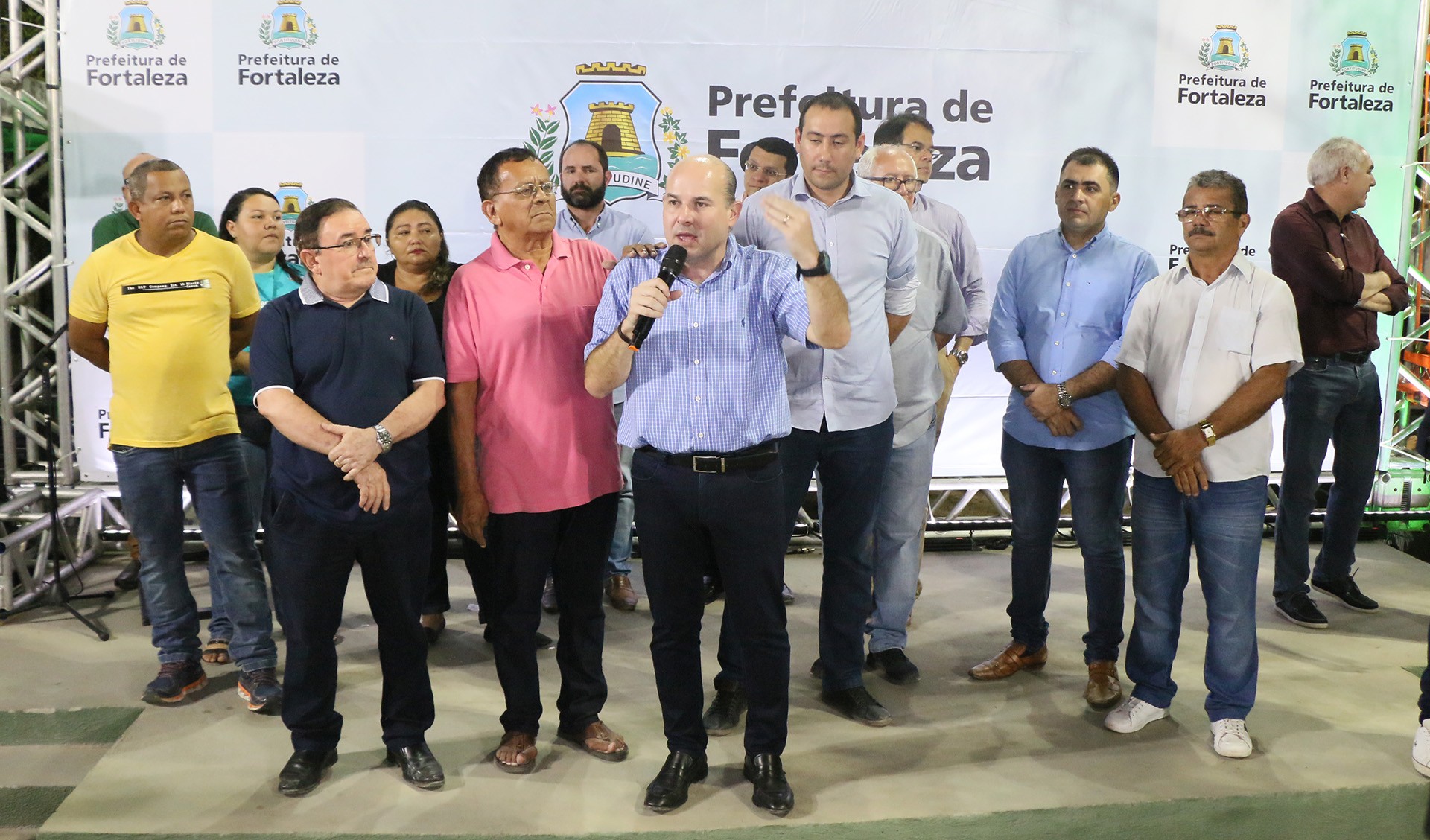 Fóruns Territoriais de Fortaleza - Fórun Territorial Coaçu, Paupina e São Bento - Prefeito Roberto Cláudio entrega revitalização da Praça Pôr do Sol