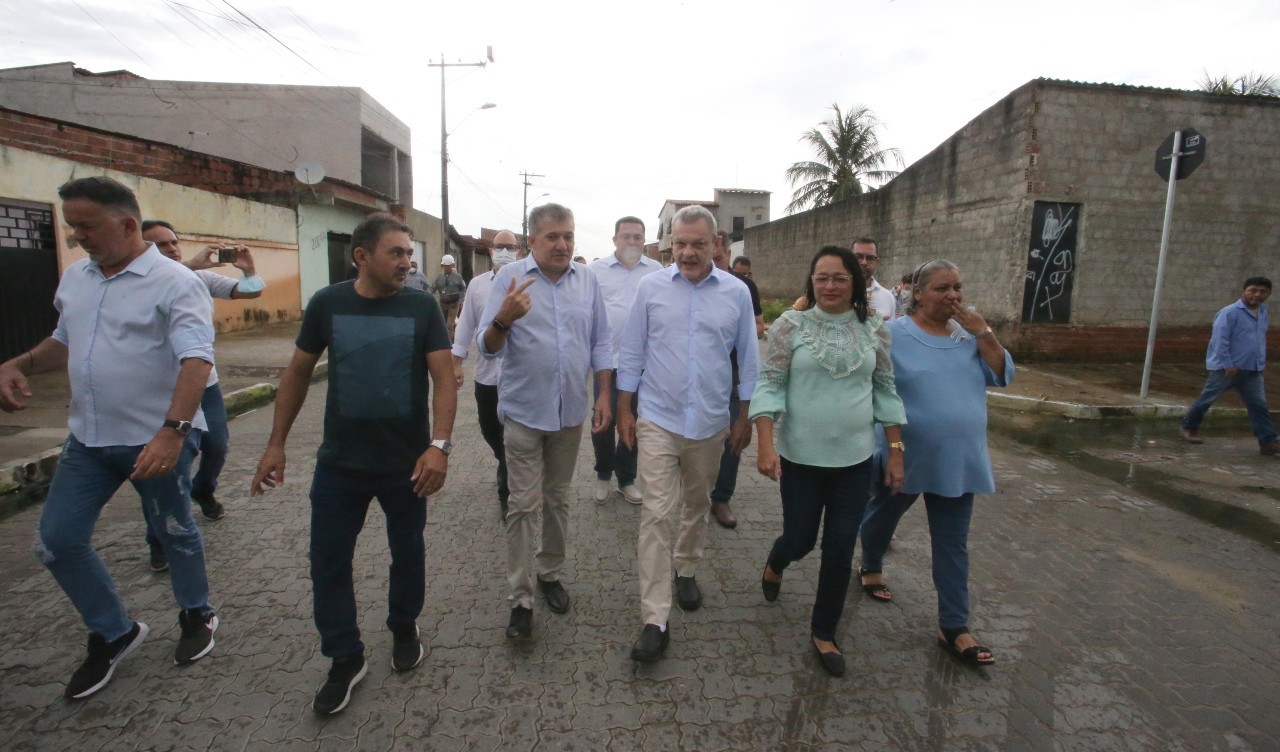 Fóruns Territoriais de Fortaleza - Fórun Territorial Canindezinho, Parque Santa Rosa, Parque Presidente Vargas, Conjunto Esperança, Parque São José, Novo Mondubim e Aracapé - Prefeito José Sarto entrega obras de drenagem e saneamento em 65 ruas no Canindezinho