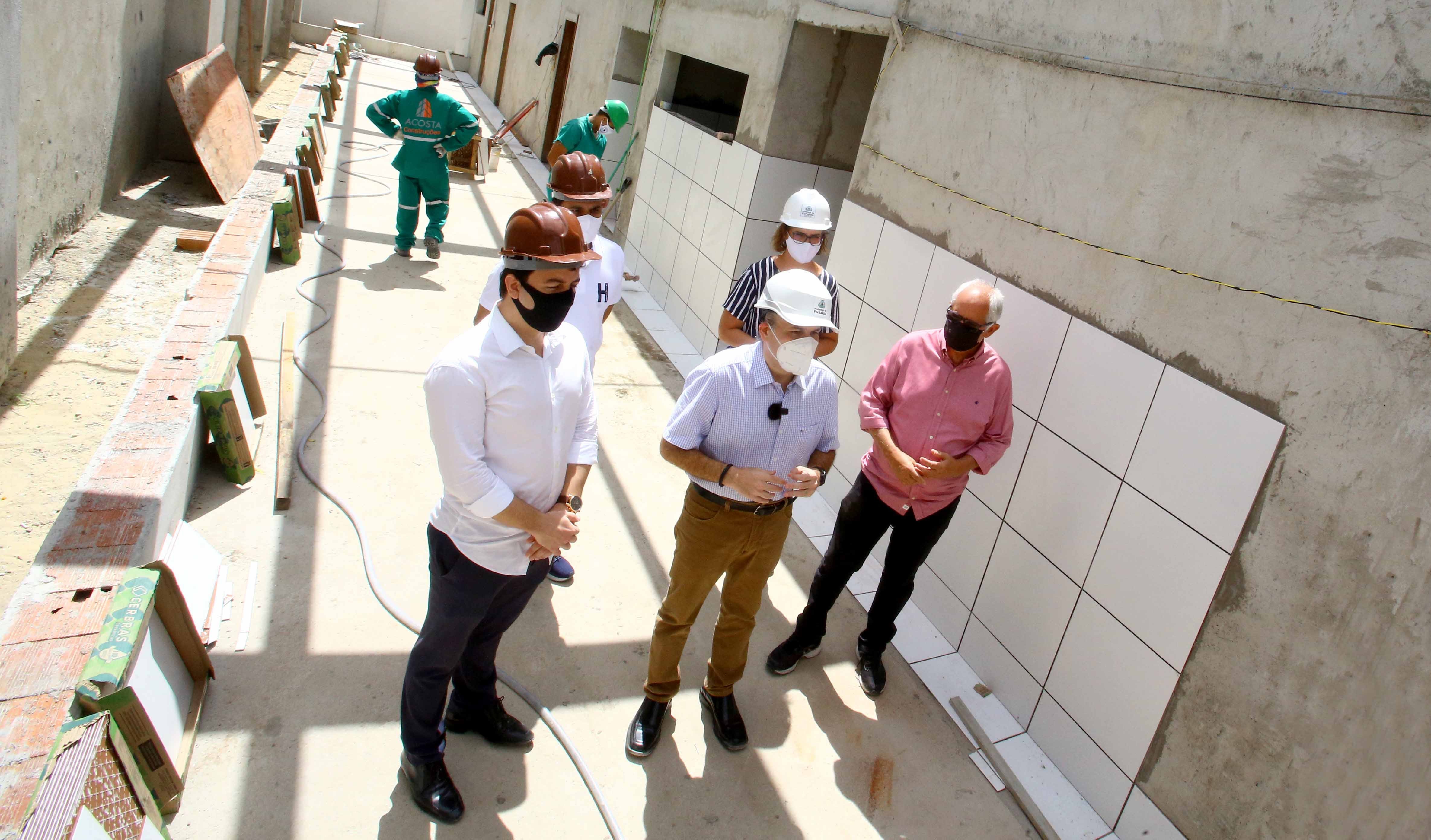 Fóruns Territoriais de Fortaleza - Fórun Territorial Parque Dois Irmãos, Passaré, Boa Vista e Dias Macedo - Prefeito Roberto Cláudio visita obras da Clínica Veterinária de Fortaleza