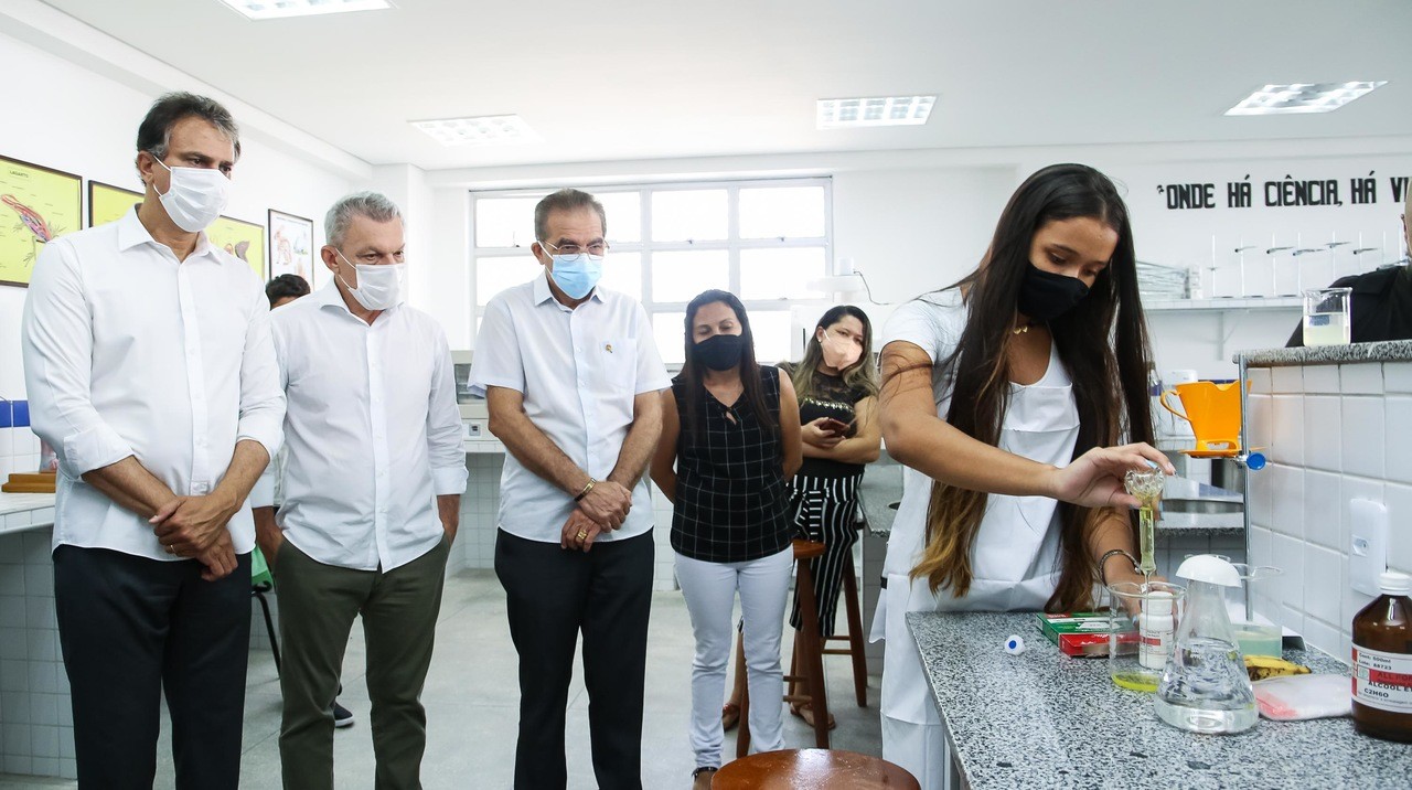 Fóruns Territoriais de Fortaleza - Fórun Territorial Vila Velha e Jardim Guanabara - Prefeito participa da entrega de nova sede da Escola Estadual Hilza Diogo, no bairro Vila Velha