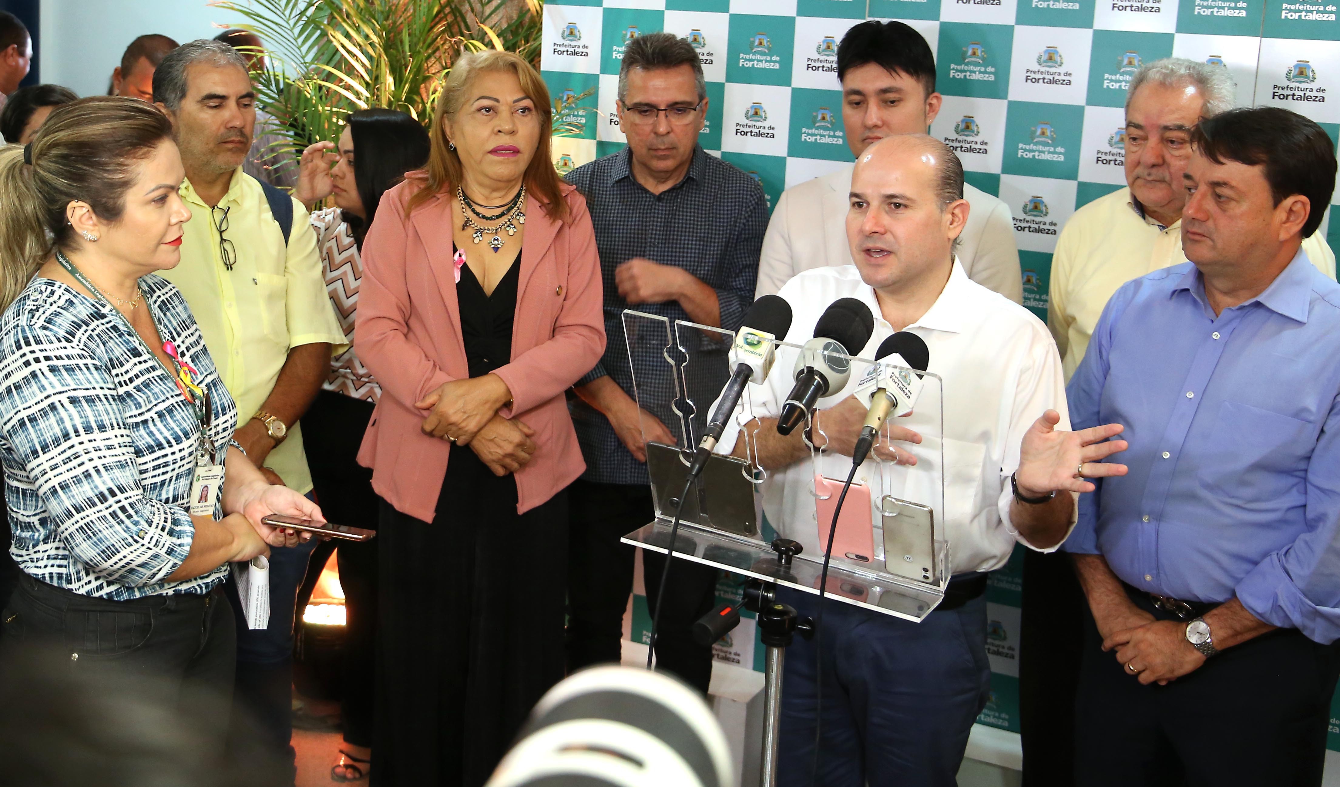 Fóruns Territoriais de Fortaleza - Fórun Territorial Centro, Moura Brasil e Praia de Iracema - Prefeito Roberto Cláudio apresenta projeto que prioriza pedestres na Rua Barão do Rio Branco