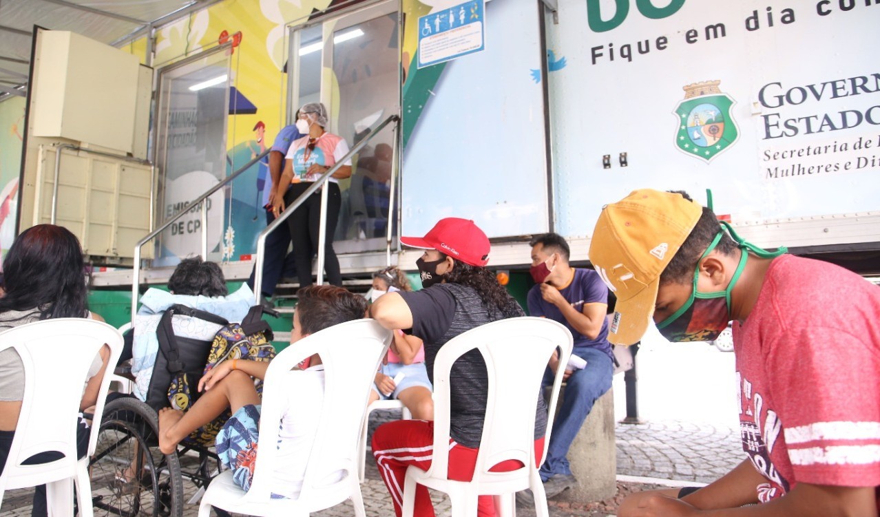 Fóruns Territoriais de Fortaleza - Fórun Territorial Barra do Ceará - CRAS Itinerante e Caminhão do Cidadão vão atender moradores do bairro Barra do Ceará