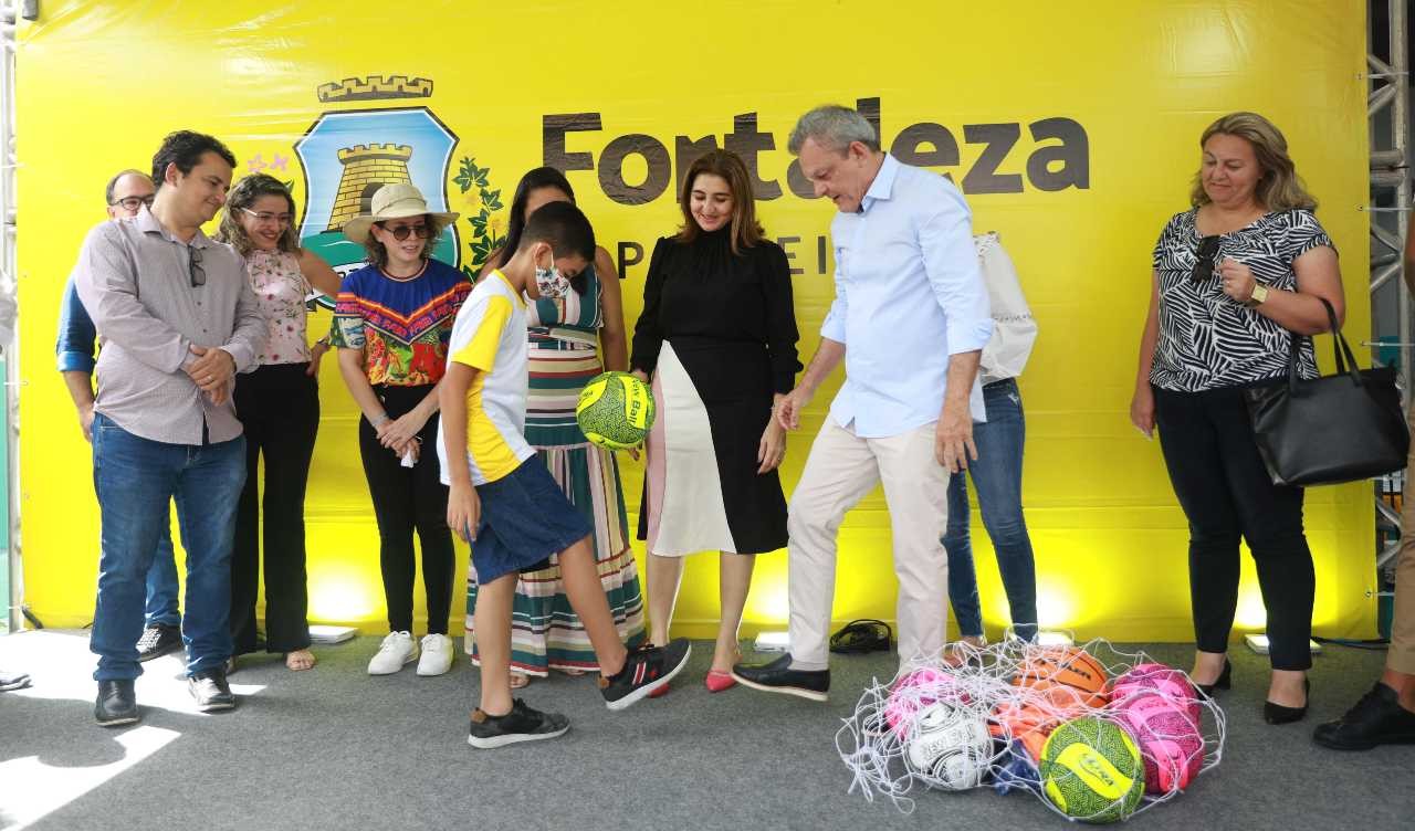 Fóruns Territoriais de Fortaleza - Fórun Territorial Vila Velha e Jardim Guanabara - Prefeito Sarto entrega requalificação da Escola Municipal Quintino Cunha, no Jardim Guanabara