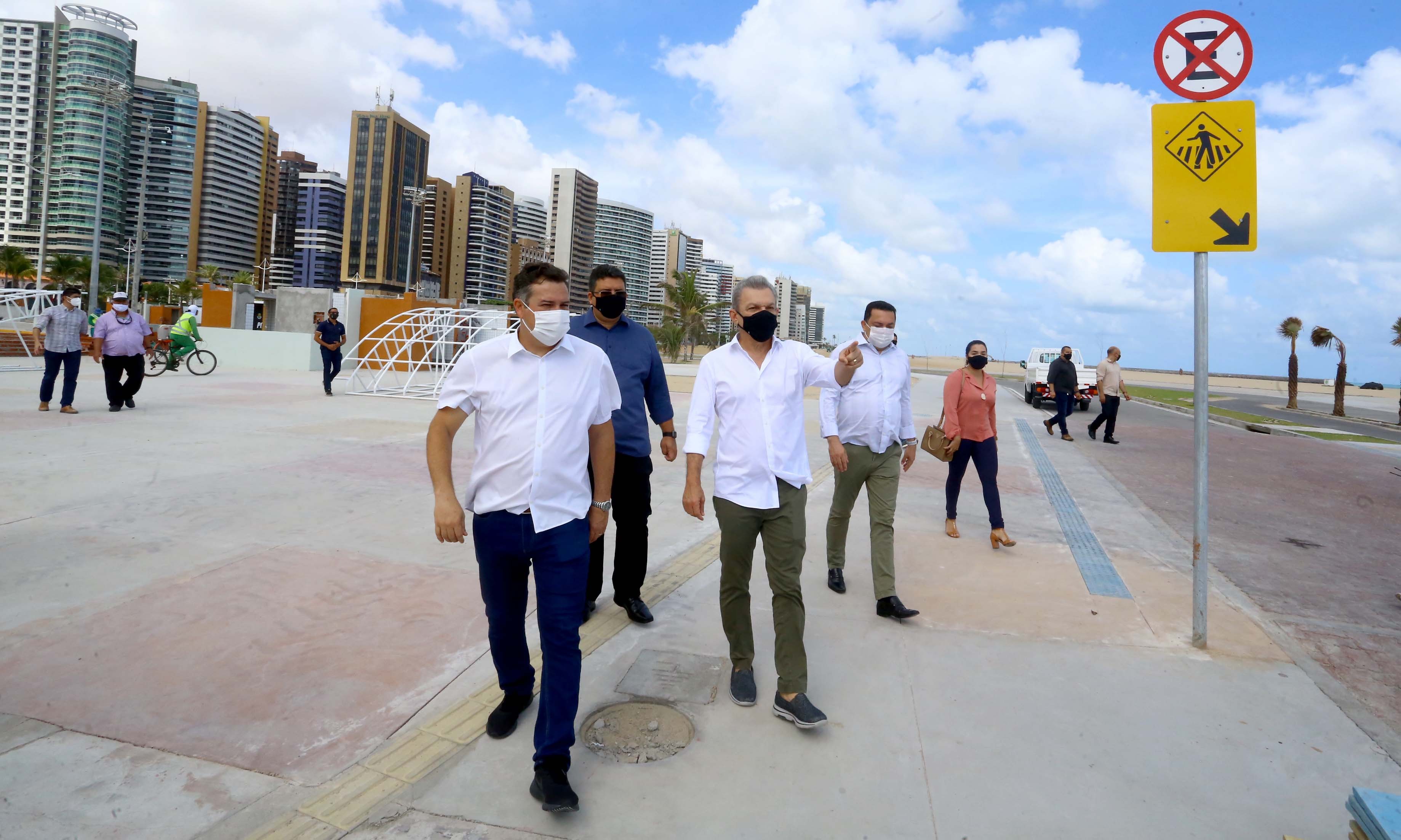 Fóruns Territoriais de Fortaleza - Fórun Territorial Aldeota, Meireles - Sarto inspeciona obras de requalificação da avenida Beira Mar