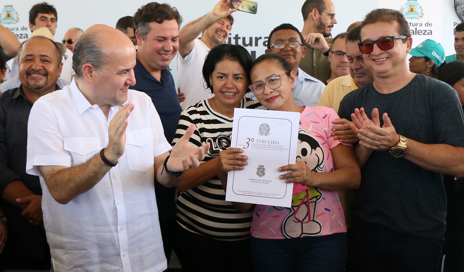 Fóruns Territoriais de Fortaleza - Fórun Territorial Cristo Redentor e Pirambu - Prefeitura de Fortaleza entrega 600 novos papéis da casa no Pirambu