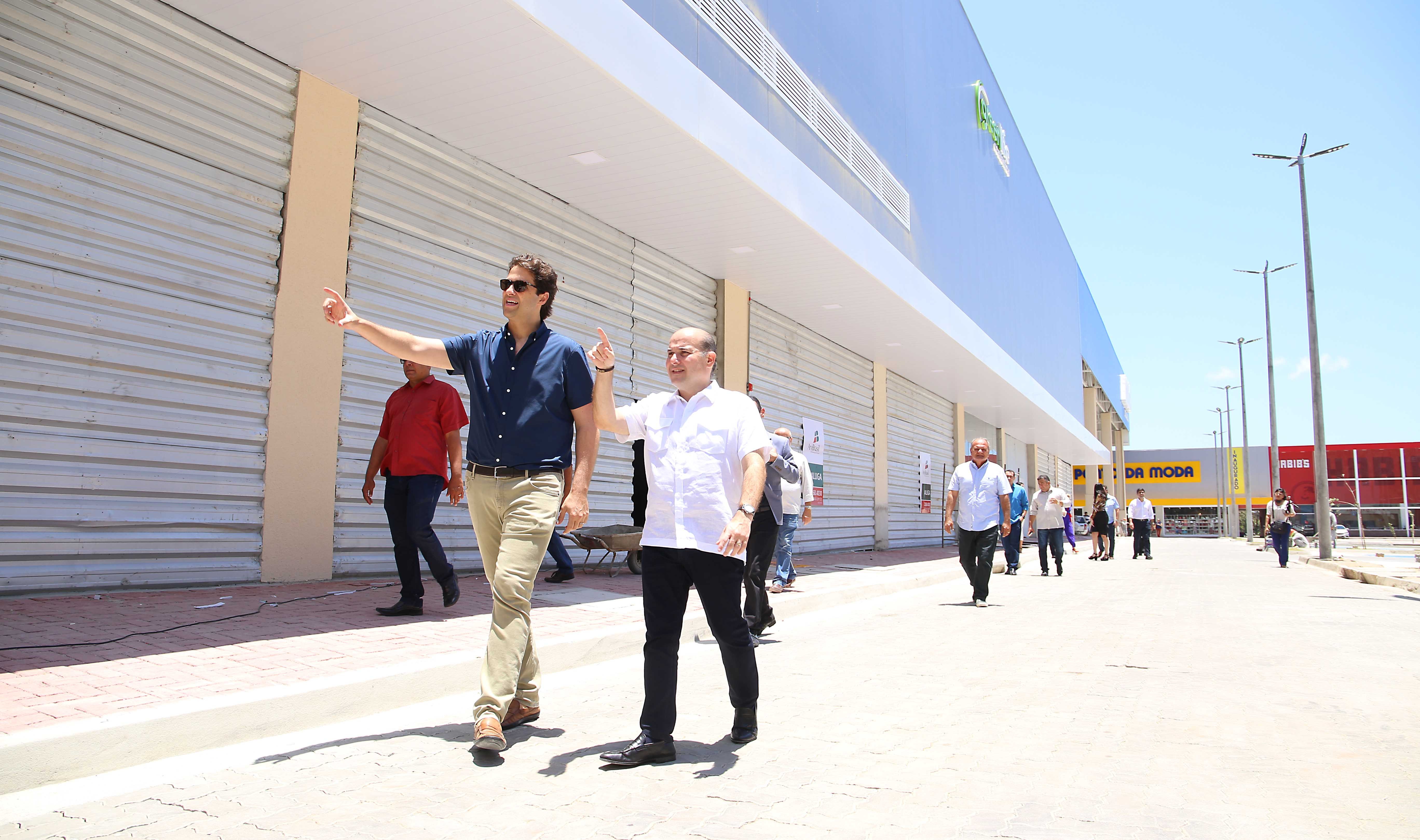 Fóruns Territoriais de Fortaleza - Fórun Territorial Cambeba, Parque Iracema e Messejana - Prefeito Roberto Cláudio visita obras de novo shopping em Messejana