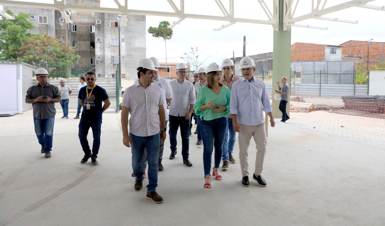 Fóruns Territoriais de Fortaleza - Fórun Territorial Barra do Ceará - Prefeito Sarto vistoria obras da ETI do Parque Dois Irmãos e do projeto Beira-Rio, na Barra do Ceará