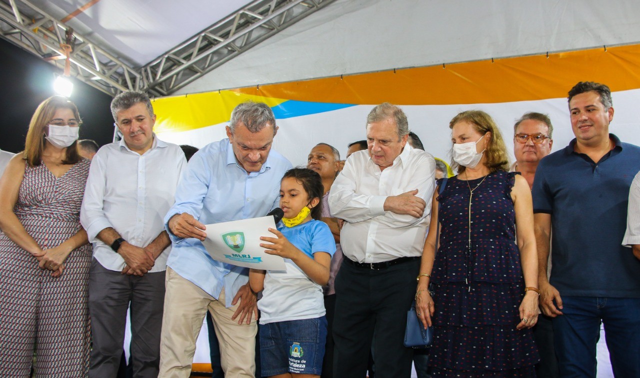 Fóruns Territoriais de Fortaleza - Fórun Territorial Cidade dos Funcionários, Jardim das Oliveiras e Parque Manibura - Prefeito Sarto assina ordem de serviço para requalificação de escola no Jardim das Oliveiras