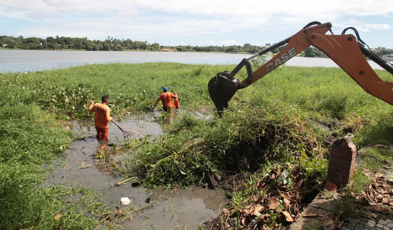 Fóruns Territoriais de Fortaleza - Fórun Territorial Cambeba, Parque Iracema e Messejana - Prefeitura de Fortaleza realiza limpeza de lagoas na Cidade dos Funcionários e em Messejana