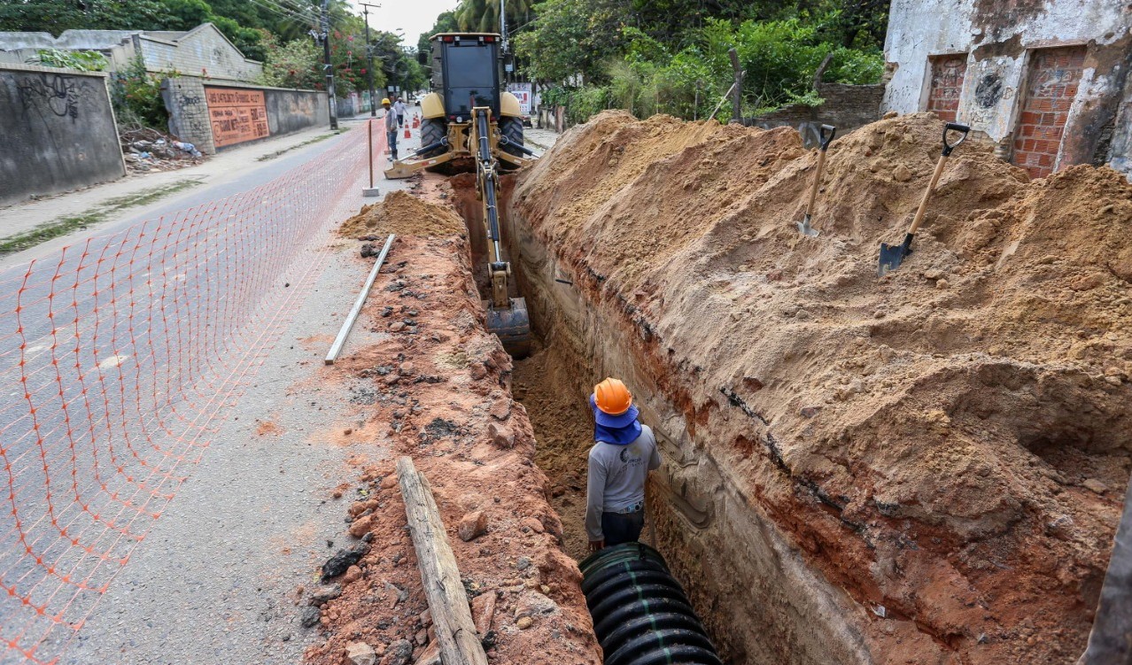 Fóruns Territoriais de Fortaleza - Fórun Territorial Prefeito José Walter e Planalto Ayton Senna - Rua do José Walter é interditada para receber serviços de drenagem