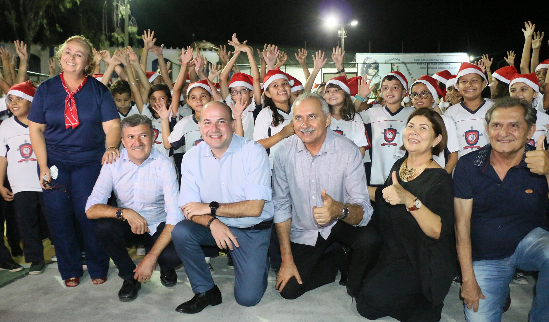 Fóruns Territoriais de Fortaleza - Fórun Territorial Canindezinho, Parque Santa Rosa, Parque Presidente Vargas, Conjunto Esperança, Parque São José, Novo Mondubim e Aracapé - Prefeito Roberto Cláudio entrega Praça Helena Martins Enéias requalificada