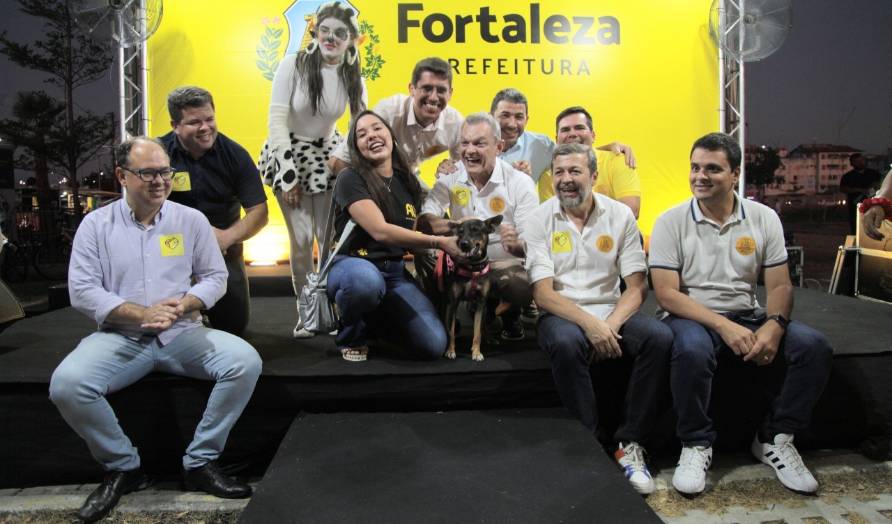 Fóruns Territoriais de Fortaleza - Fórun Territorial Padre Andrade e Presidente Kennedy - Sarto inaugura quarta unidade do VetMóvel no Parque Rachel de Queiroz