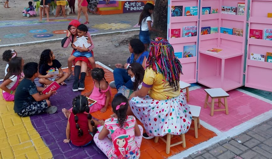 Fóruns Territoriais de Fortaleza - Fórun Territorial Cajazeiras e Barroso - Prefeitura reabre quiosque do Leitura na Praça no Barroso