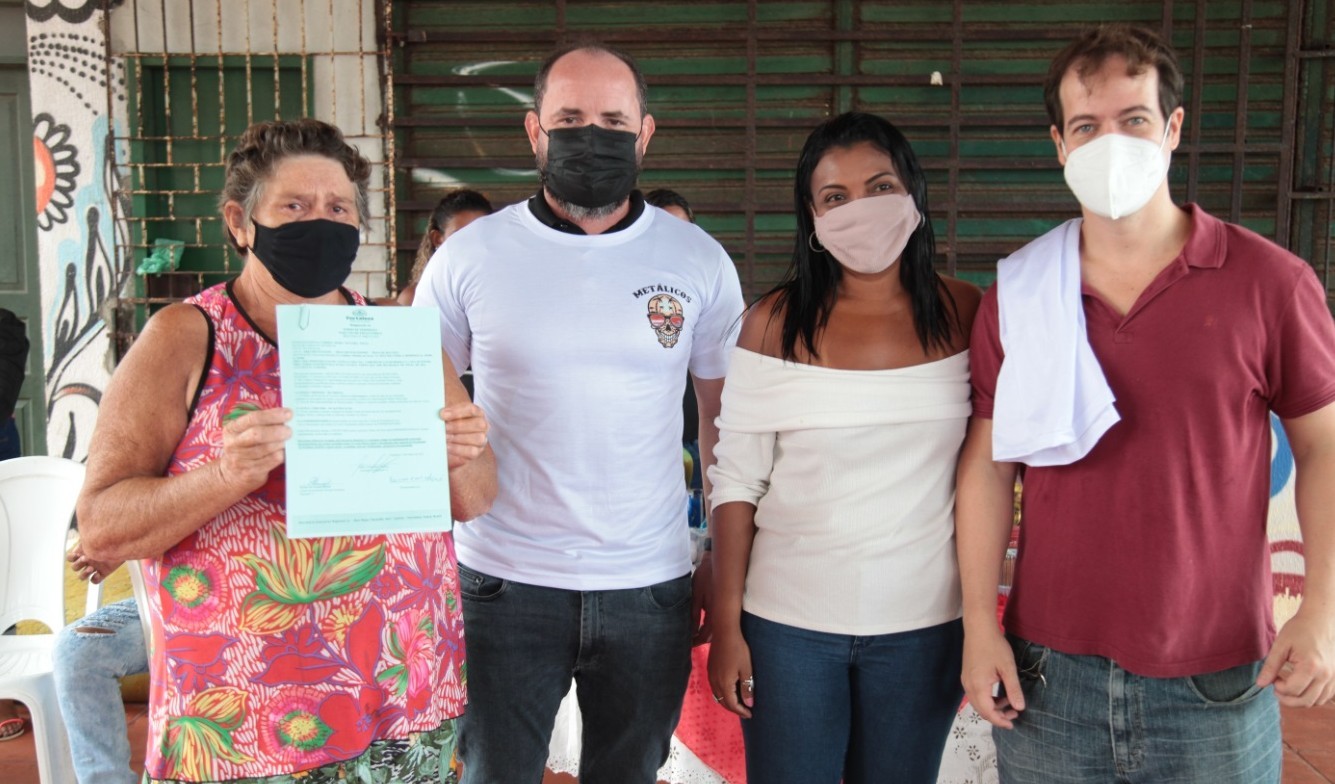 Fóruns Territoriais de Fortaleza - Fórun Territorial Centro, Moura Brasil e Praia de Iracema - Prefeitura de Fortaleza entrega termos de permissão aos ambulantes da Praia do Hawaizinho