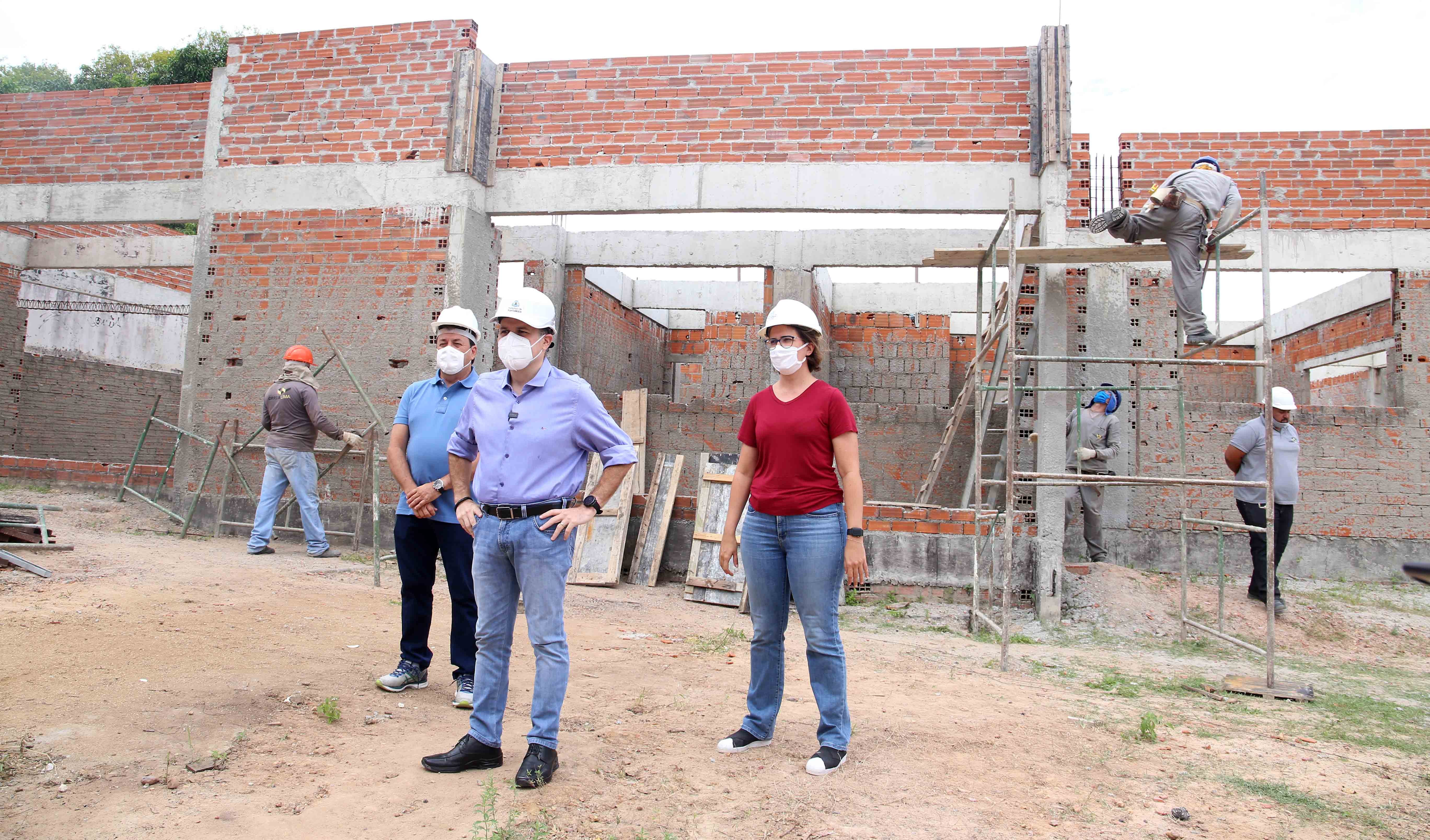 Fóruns Territoriais de Fortaleza - Fórun Territorial Aeroporto, Parreão e Vila União - Prefeito Roberto Cláudio vistoria obras no bairro Vila União