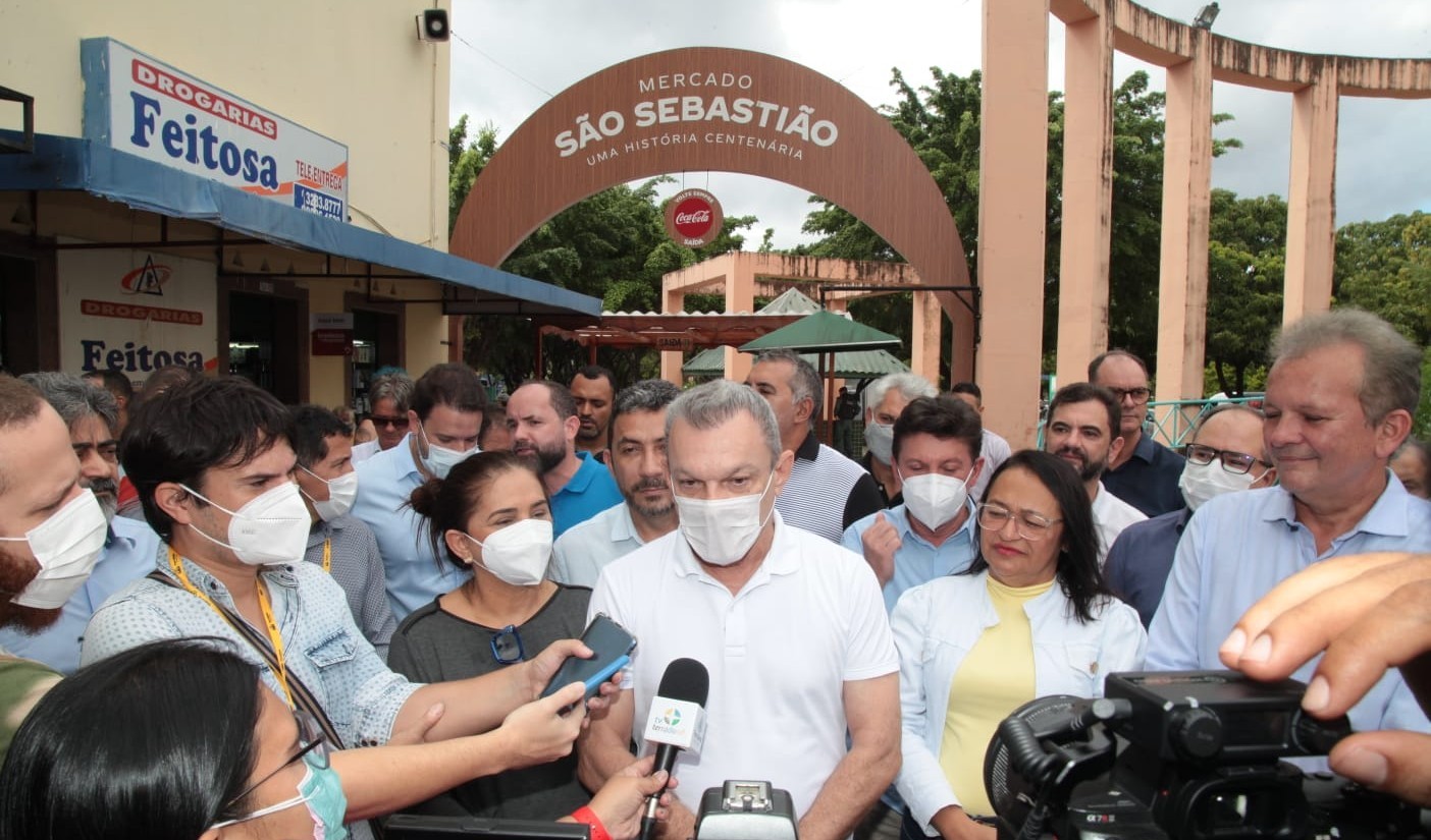 Fóruns Territoriais de Fortaleza - Fórun Territorial Centro, Moura Brasil e Praia de Iracema - Prefeito assina ordem de serviço para reforma do Mercado São Sebastião