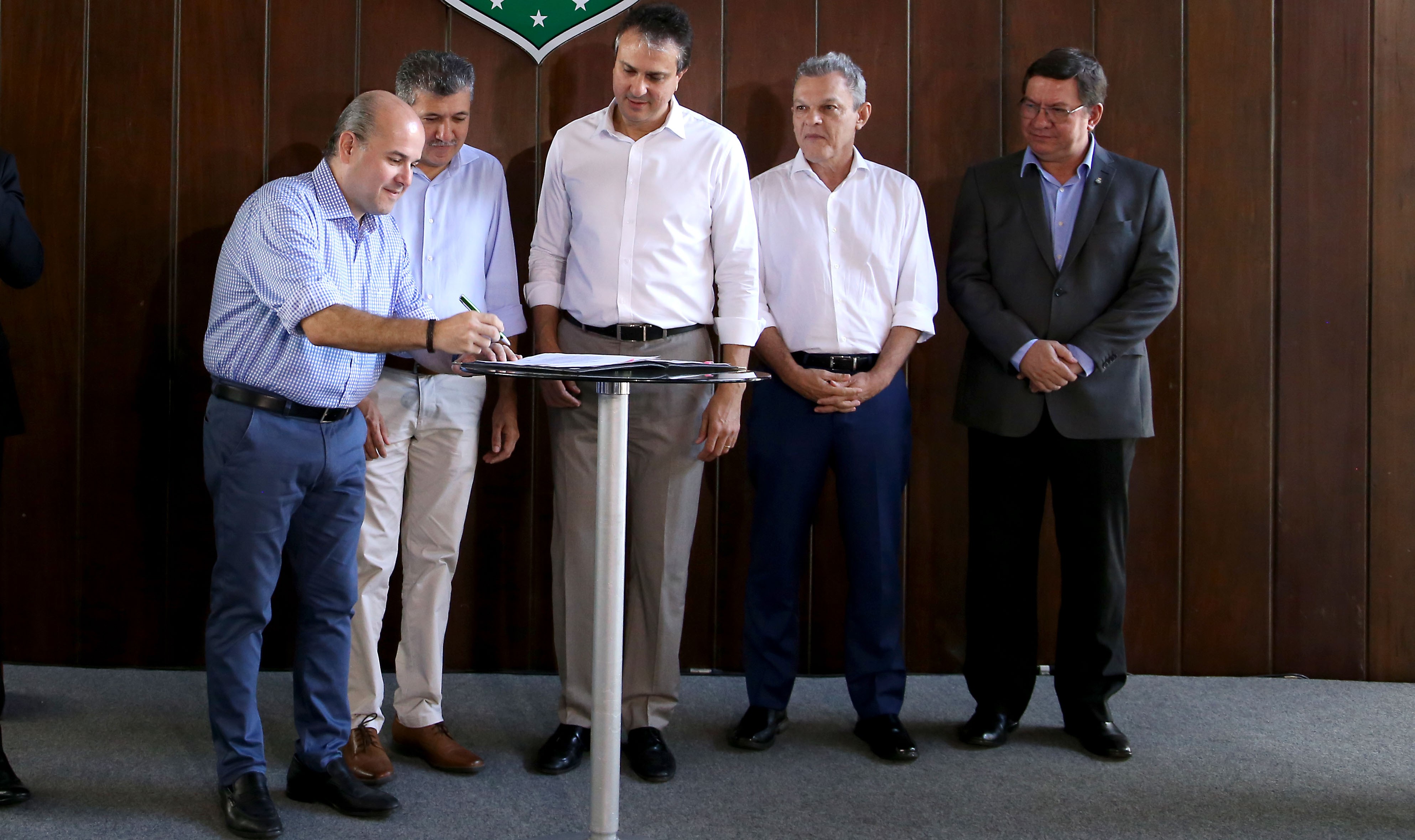 Fóruns Territoriais de Fortaleza - Fórun Territorial Centro, Moura Brasil e Praia de Iracema - Prefeito Roberto Cláudio participa da assinatura da cessão de uso do Lord Hotel à Câmara Municipal