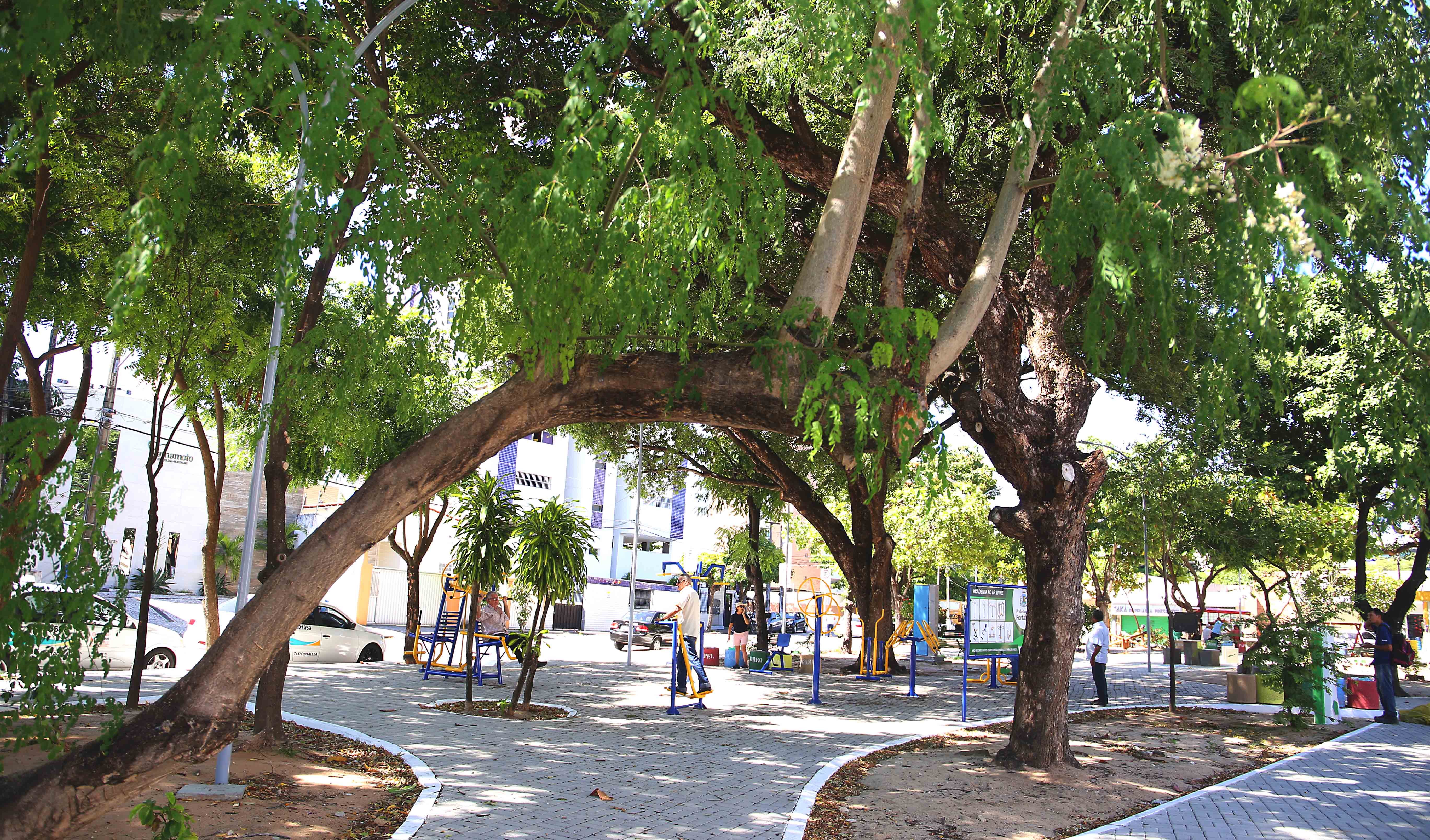 Fóruns Territoriais de Fortaleza - Fórun Territorial São João do Tauape, Dionisio Torres e Joaquim Távora - Prefeitura de Fortaleza entrega requalificação da Praça Doutor Edmar Fujita no Dionísio Torres