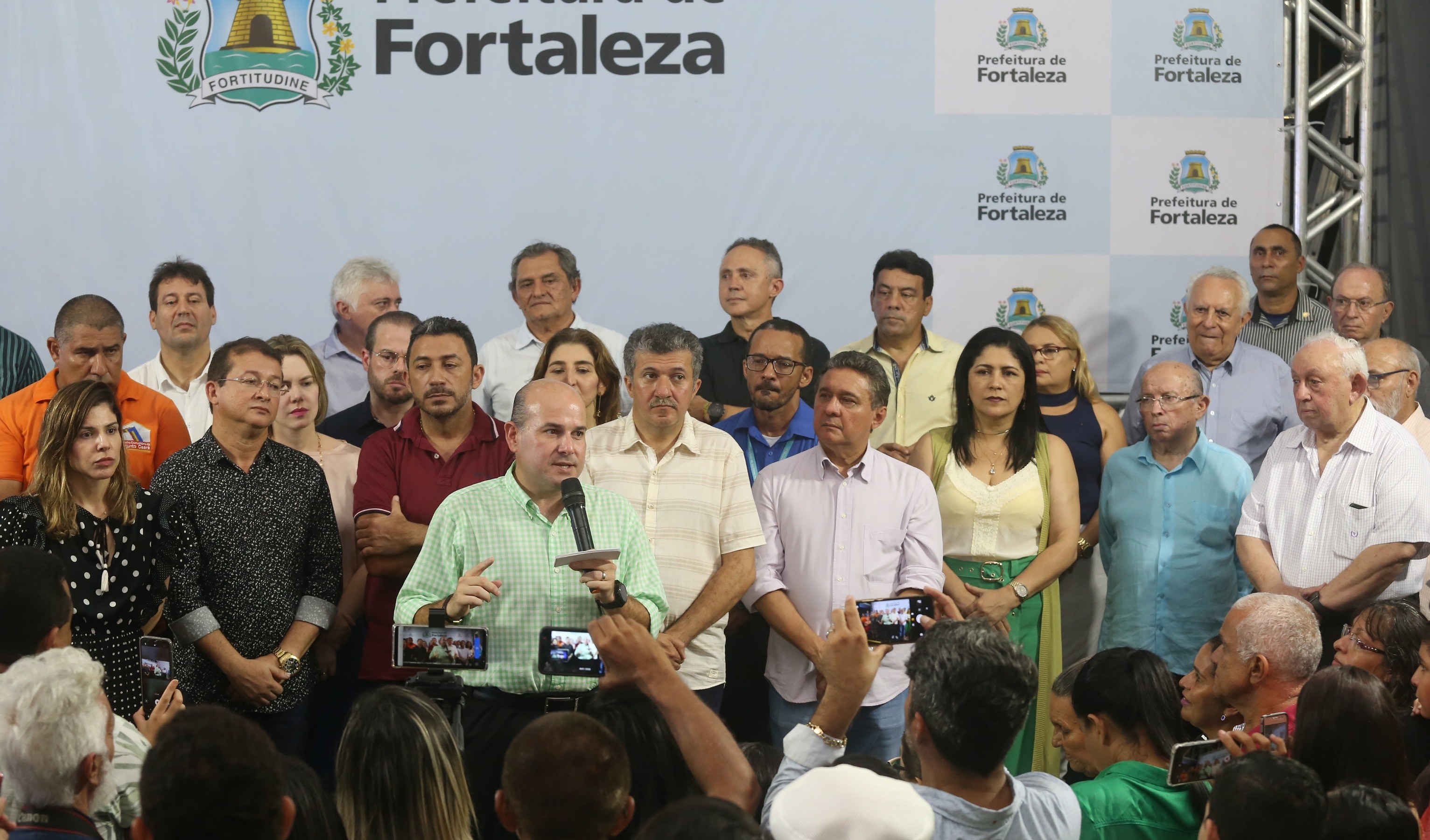 Fóruns Territoriais de Fortaleza - Fórun Territorial Conjunto Ceará I, Conjunto Ceará II e Genibau - Prefeito Roberto Cláudio inaugura Escola de Tempo Integral Professor Prisco Bezerra